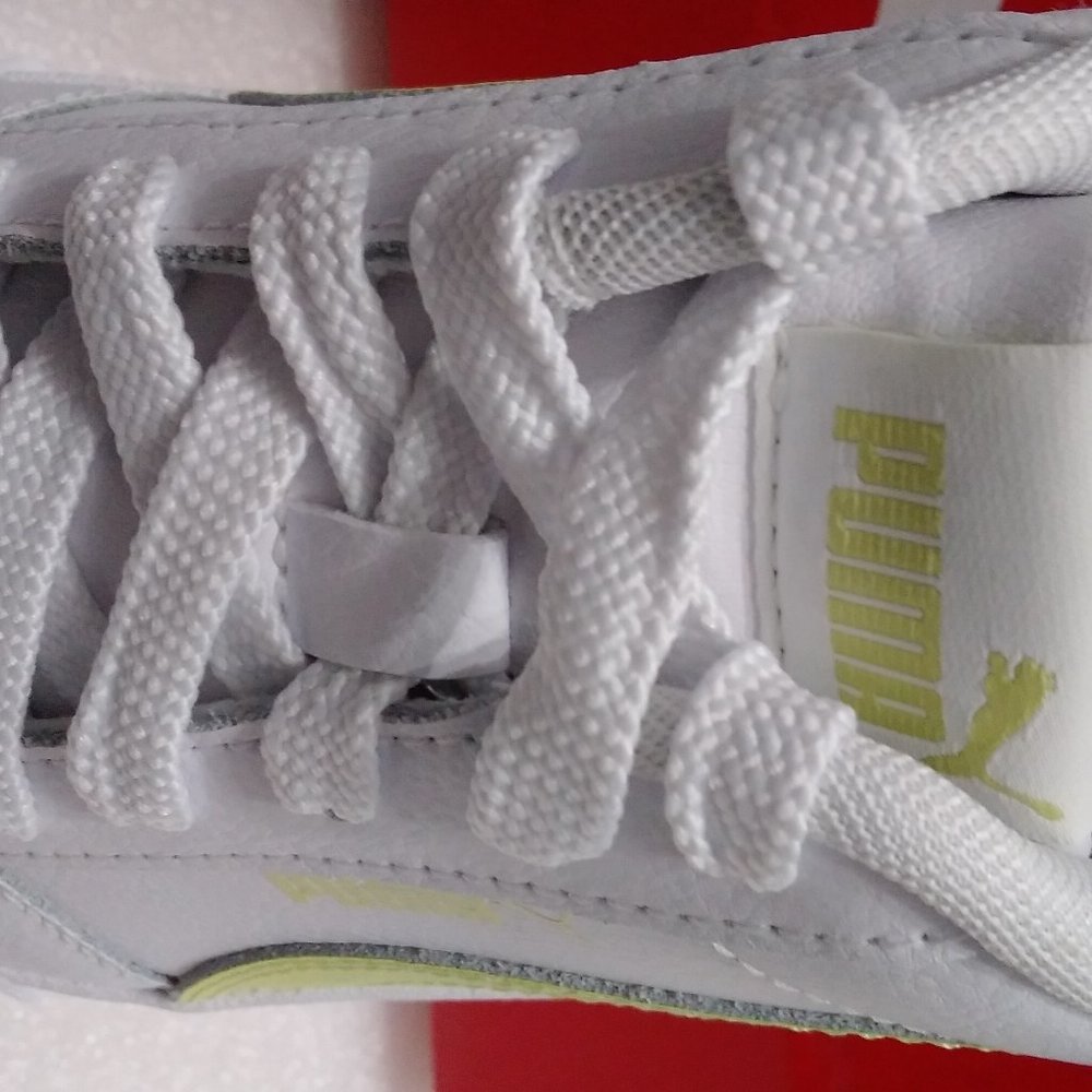PUMA Carina Leather Women's Shoe Size: 9 COD/6 - Picture 2 of 12